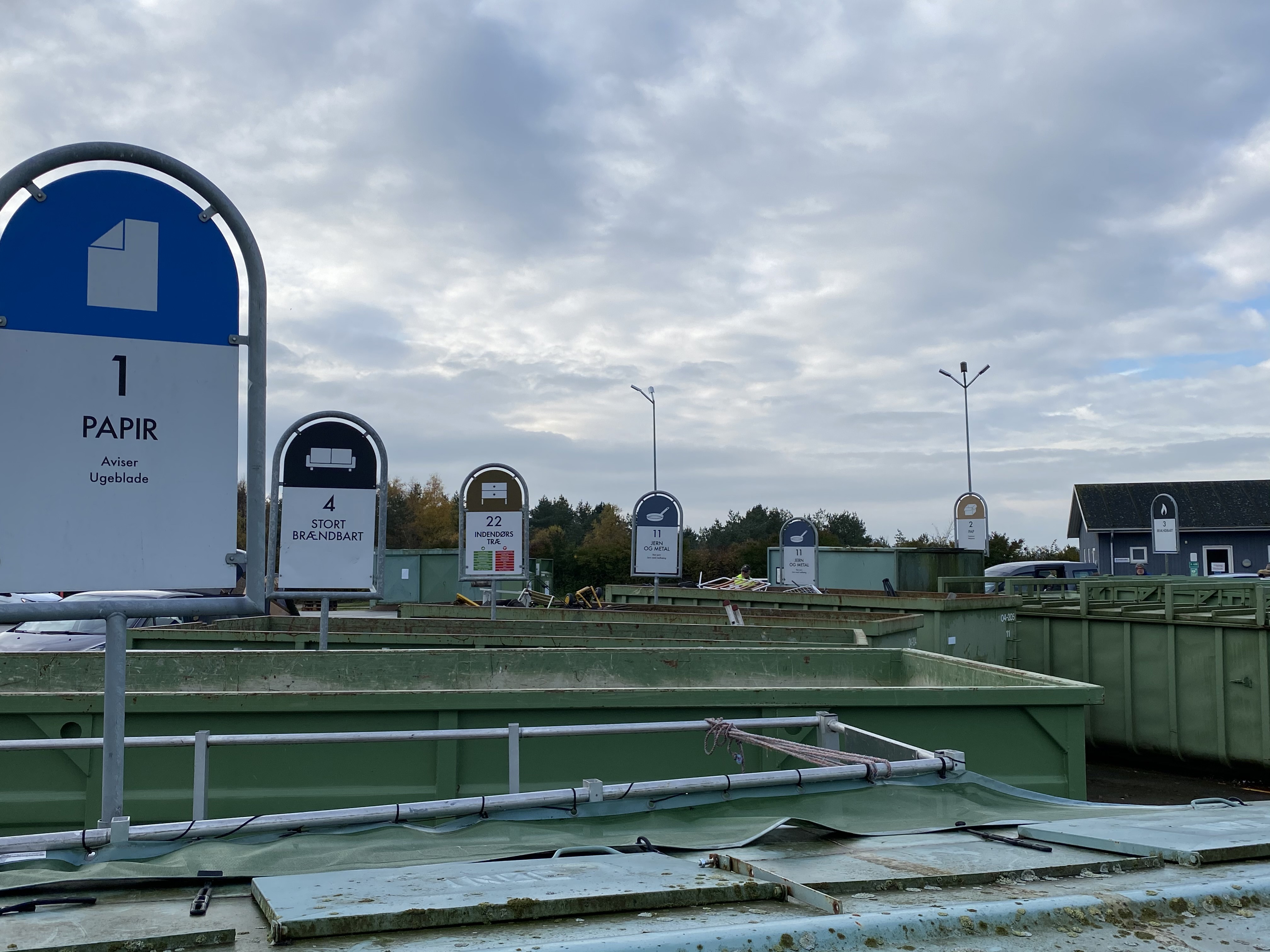 Containere og fraktioner på Ravnshøj Genbrugsplads