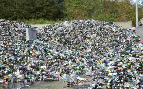 Glas indsamlet til glasaffald 